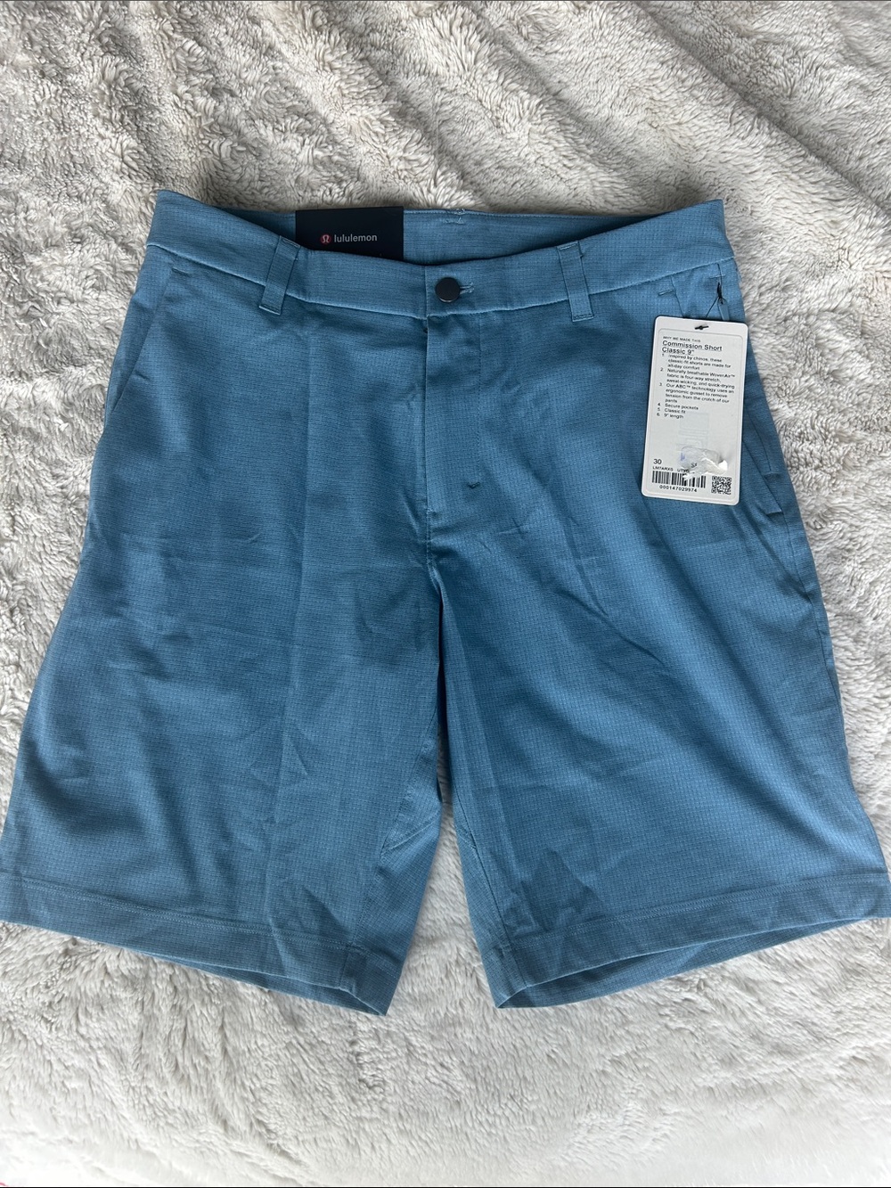lululemon athletica Men’s Sky Blue Flat-Front Performance Shorts